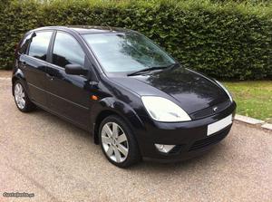 Ford Fiesta 1.4 tdci - 5 lug. Março/04 - à venda -