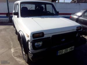 Lada Niva 1.7 injeção Abril/96 - à venda - Pick-up/