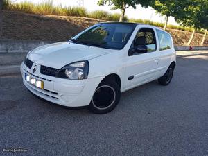 Renault Clio 1.5 DCI / AC / JE Julho/04 - à venda -