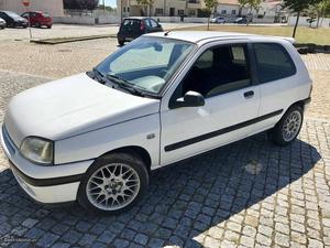 Renault Clio 1.9 diesel Outubro/98 - à venda - Ligeiros