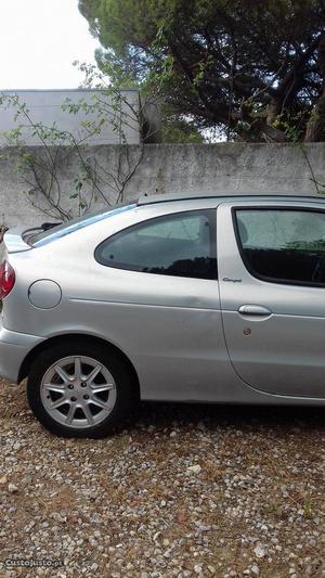 Renault Mégane Coupé 1.6 Janeiro/00 - à venda -