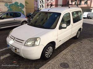 Citroën Berlingo 1.4 Ano Aceito retoma Janeiro/04 - à