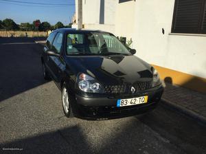 Renault Clio 1.5 DCI Junho/02 - à venda - Comerciais / Van,