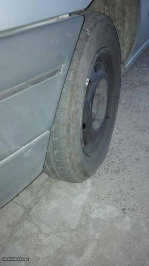 Renault Clio Nh Janeiro/92 - à venda - Ligeiros