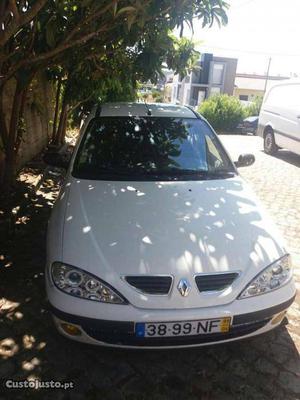 Renault Mégane carro Abril/99 - à venda - Ligeiros