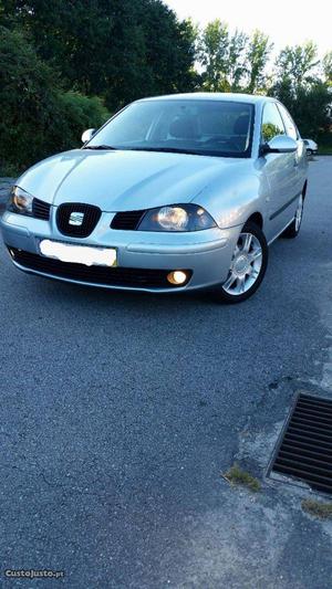 Seat Ibiza 1.4 tdi sport c/ac Julho/06 - à venda -