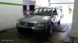 VW Passat 130 cv Dezembro/03 - à venda - Ligeiros