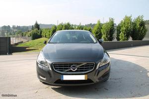 Volvo S D3 Salvado Março/12 - à venda - Ligeiros