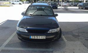 Opel Vectra  de 16 vavulas Dezembro/97 - à venda -