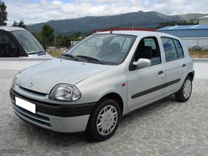 Renault Clio 1.2 RXE estimado Março/00 - à venda -