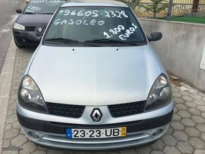 Renault Clio comercial diesel Agosto/02 - à venda -