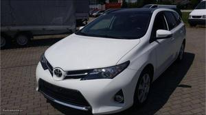 Toyota Auris Touring Sports Julho/14 - à venda - Ligeiros