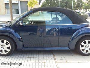 VW New Beetle Cabrio 1.4i Março/04 - à venda -