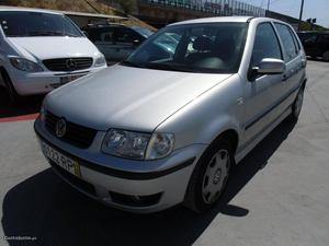 VW Polo 1.0i 50CV 5 Lug. Maio/01 - à venda - Ligeiros