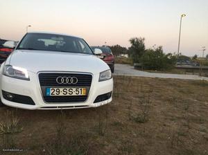 Audi A3 1.6TDi Full Extras Outubro/09 - à venda - Ligeiros