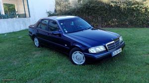 Mercedes-Benz C 220 Diesel Maio/98 - à venda - Ligeiros