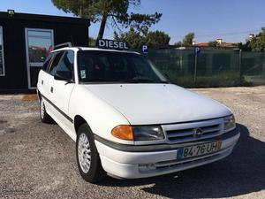 Opel Astra Caravan 1.7 TD ISUZU Outubro/92 - à venda -