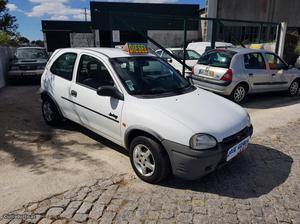 Opel Corsa B 1.5 D (Izusu) 96 Janeiro/96 - à venda -