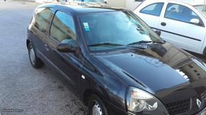 Renault Clio 1.5 dci Abril/03 - à venda - Comerciais / Van,