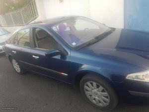 Renault Laguna previleg Julho/03 - à venda - Ligeiros