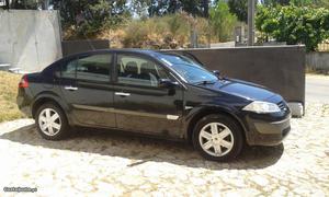 Renault Mégane dci Março/05 - à venda - Ligeiros