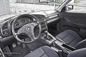 BMW 318 IS E36 SEDAN Julho/95 - à venda - Ligeiros