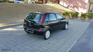 Opel Corsa 1.7 dti aceito trocas tem 5 lugares Junho/01 - à