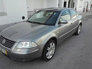 VW Passat 1.9 tdi 130 cv Março/02 - à venda - Ligeiros