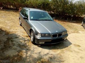 BMW 318 turing Abril/96 - à venda - Ligeiros Passageiros,