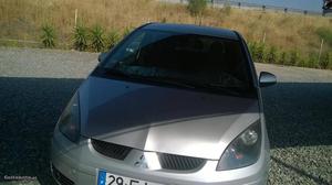 Mitsubishi Colt 5 portas Maio/05 - à venda - Ligeiros