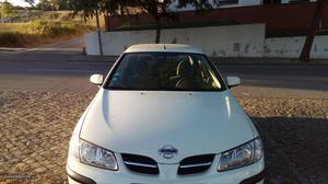 Nissan Primera Comfort Setembro/02 - à venda - Ligeiros