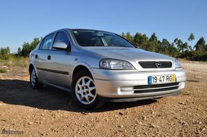 Opel Astra V poucos kms Março/01 - à venda -