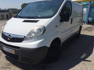 Opel Vivaro 2.0 cdti Dezembro/06 - à venda - Comerciais /