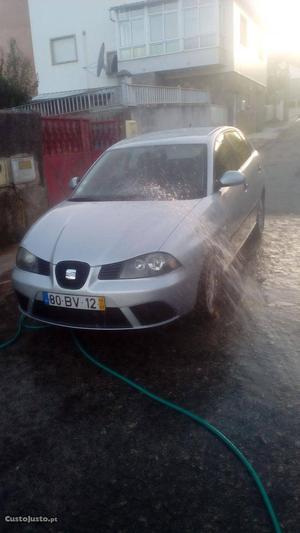 Seat Ibiza 1.4 tdi Julho/06 - à venda - Ligeiros