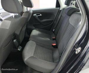 VW Polo cv comfortline Abril/14 - à venda - Ligeiros