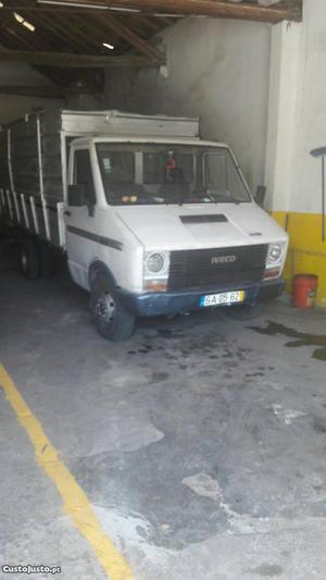 Iveco Daily  Junho/89 - à venda - Ligeiros Passageiros,