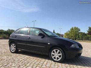 Seat Ibiza 1.4tdi Dezembro/06 - à venda - Ligeiros