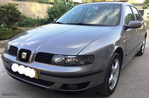 Seat Leon 1.9 tdi sport Dezembro/02 - à venda - Ligeiros