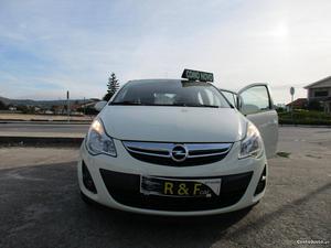 Opel Corsa - Janeiro/11 - à venda - Ligeiros Passageiros,