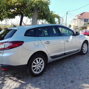 Renault Mégane Sport tourer Abril/11 - à venda - Ligeiros