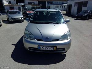 Toyota Prius Hibrid EUR Abril/01 - à venda -