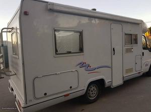 Autocaravana Challenger 104 Março/00 - à venda -