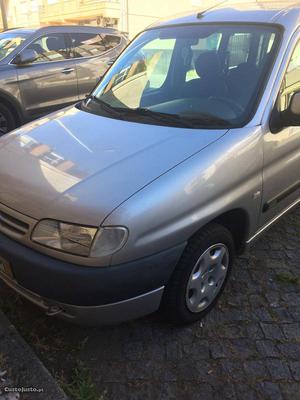 Citroën Berlingo 1.9 D Junho/00 - à venda - Ligeiros