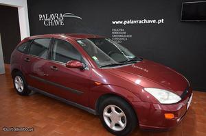 Ford Focus 1.4 Gasolina Junho/99 - à venda - Ligeiros