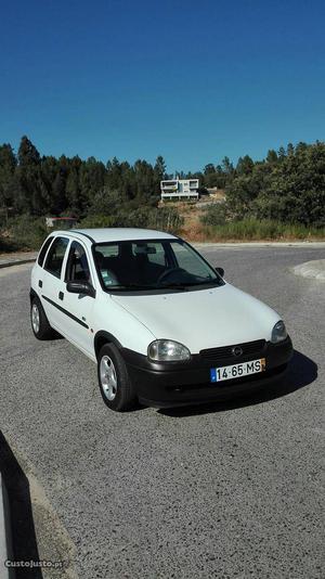 Opel Corsa 1.5 td isuzu Fevereiro/99 - à venda - Ligeiros