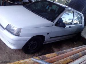 Renault Clio 5 portas Dezembro/91 - à venda - Ligeiros