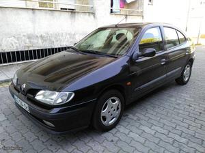 Renault Mégane 1.6 GPL ler anuncio Abril/96 - à venda -