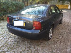 VW Passat 1.9 TDI Maio/00 - à venda - Ligeiros Passageiros,