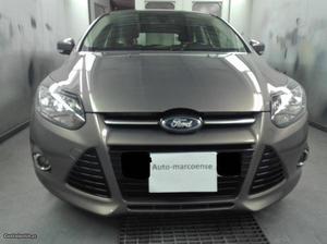 Ford Focus  cv titanium Maio/13 - à venda -
