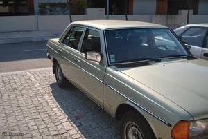 Mercedes-Benz 300 w123 Junho/80 - à venda - Ligeiros